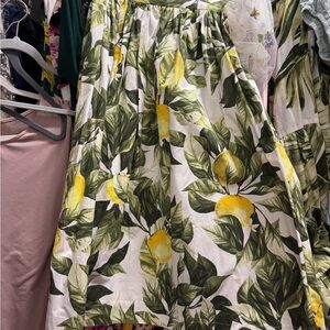 H&M White A-Line Skirt with Lemon & Green Leaf Print